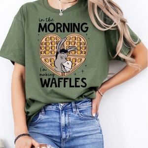 Waffle Mornings with Donkey: una maglietta in cotone per iniziare la giornata in modo spettacolare immagine 6
