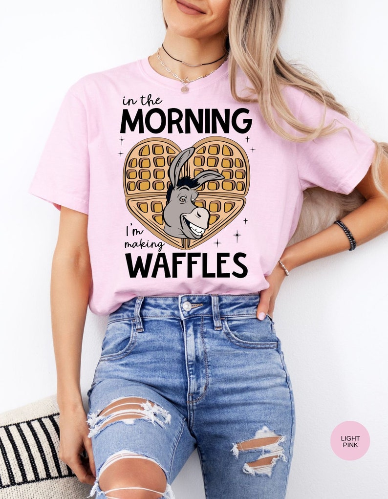 Waffle Mornings with Donkey: una maglietta in cotone per iniziare la giornata in modo spettacolare immagine 8