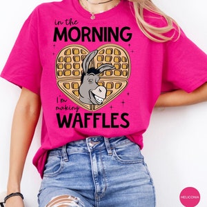 Waffle Mornings with Donkey: una maglietta in cotone per iniziare la giornata in modo spettacolare immagine 3