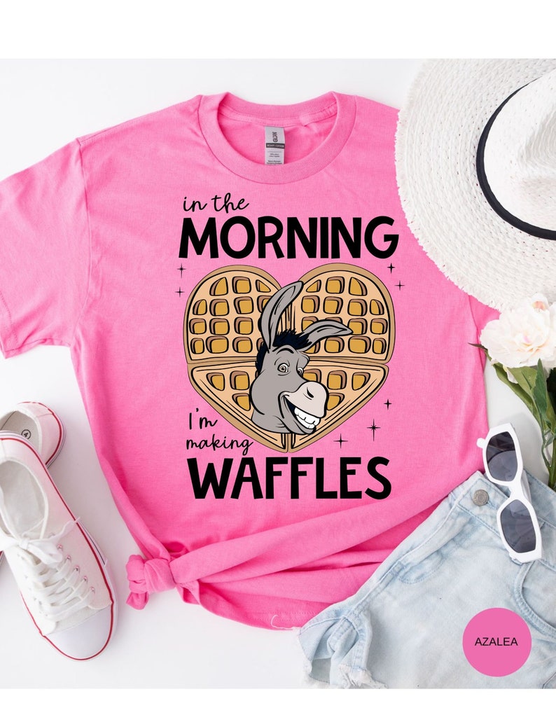 Waffle Mornings with Donkey: una maglietta in cotone per iniziare la giornata in modo spettacolare immagine 7