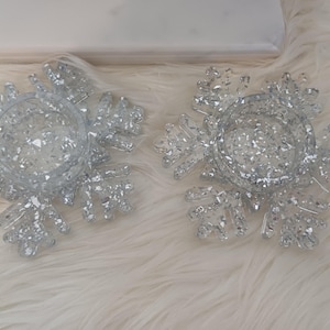 Snowflake tea light holders