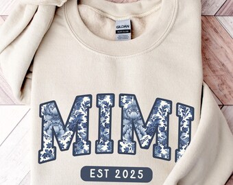 Pregnancy announcement Mimi Sweatshirt, Blue Toile Mimi sweater, Mimi est 2025 Pregnancy reveal, Floral Mimi shirt, Est 2025 gift, Mimi gift
