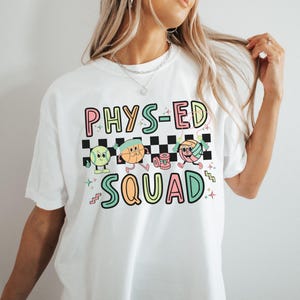 Cute retro PE teacher shirt for Back to school, Elementary school Physical education shirt, Gym teacher team tees, PE teacher group shirts, Phys-Ed squad shirts, Matching team shirts for gym teachers, Gift for PE teacher, Gym teacher gift