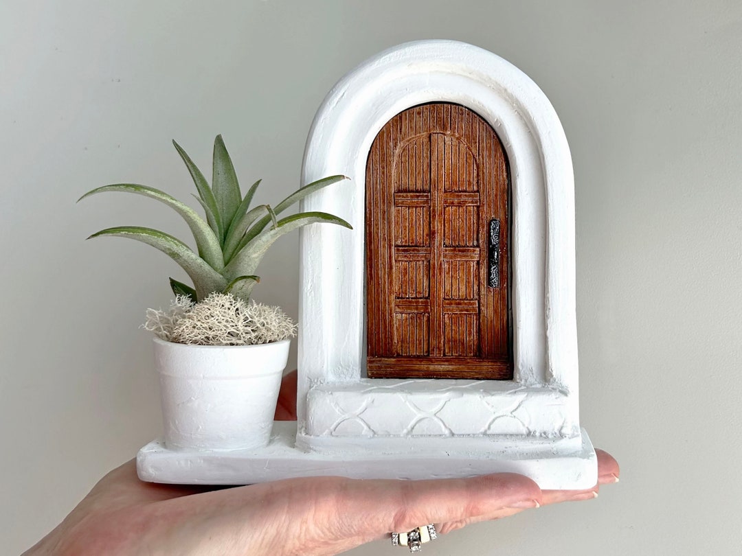 Handmade Air Plant Pot - Unique Gift for Home & Office | Desk Decor, Cute Plant Gift for Birthdays, Mini Door Air Pair Plant Holder