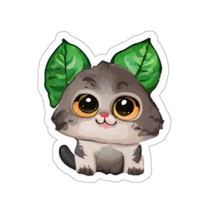 Chat mignon avec des oreilles en feuilles, unique, rare