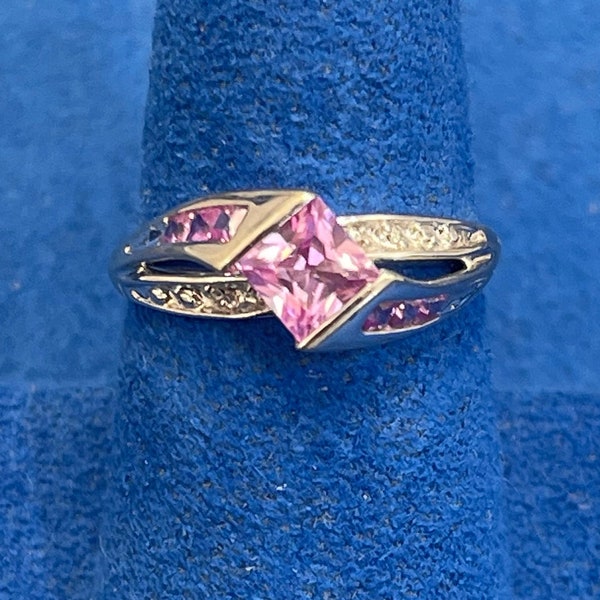10k White Gold Princess Cut Amethyst Ring with Diamonds size 7