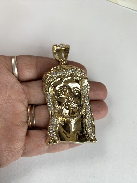 Big jesus hotsell piece chain