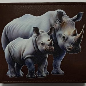 Cartera de cuero con diseño de rinocerontes salvajes
