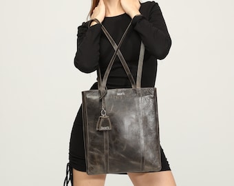 Worn Leather Shoulder Bag with Multi-Compartment - Cortecia