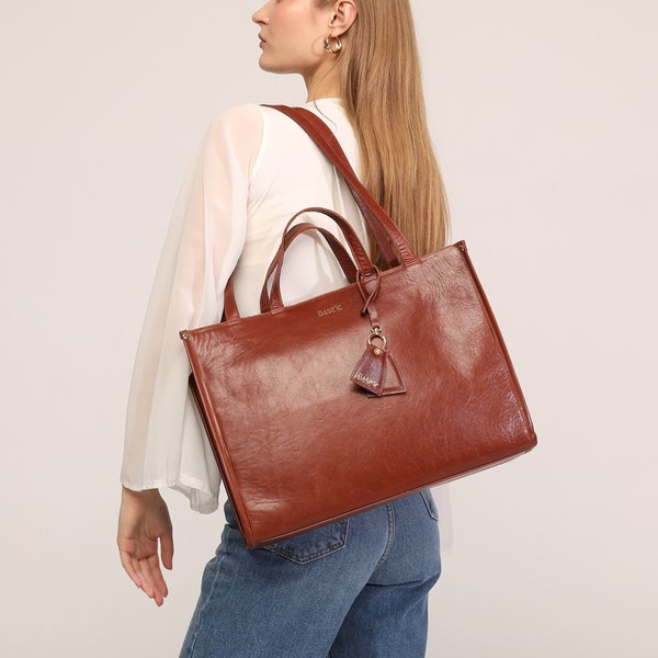 Genuine Leather Shoulder Bag with Laptop Compartment - Coconut