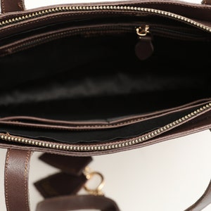 Genuine Leather Shoulder Bag with Multi-Compartment Bitter Brown image 8