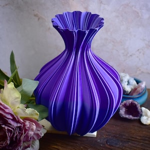 Baroque Gothic Vase – 3D Printed Modern Decor, Dark Romantic Home Accent, Decorative Vase for Alternative Interiors