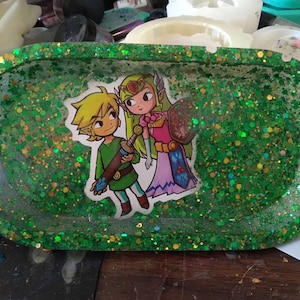 Legend of Zelda Link and Zelda Green and Gold Trinket Dish