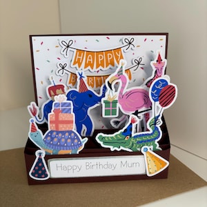 HANDGEMAAKT Gepersonaliseerde pop-up verjaardagskaart met feest-/dierenthema