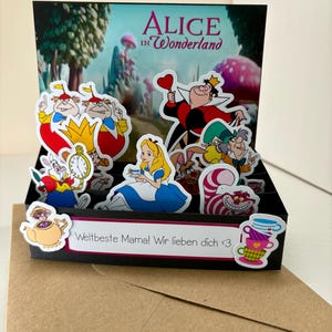 Carte d'anniversaire 3D personnalisée inspirée d'Alice au pays des merveilles fabriquée à la main