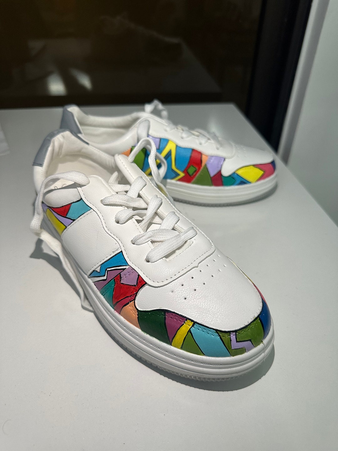Abstract Graffiti Drips Print Women's Slip On Sneakers