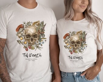 Camisa de boda de calavera de flores personalizada, camisa de boda Cottagecore, camisa de anuncio de boda gótica, camisa de boda personalizada para parejas, personalizada