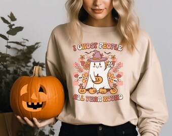 Women's Ghost Sweatshirt, Halloween Sweatshirt, Spooky Season, Cute Spooky Sweatshirt, Fall Lover Shirt, Halloween Party Shirt, Fall Graphic