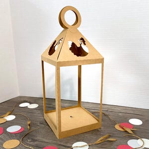 Hönshus med hög lykta ram SVG, bondgårdslykta SVG, 5x7 lykta korthållare, lagerpapperslykta, Cricut silhuett klippfil