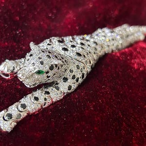 Art Deco style 925 sterling silver moissanite  Emerald Eyes Panther bracelet Gift for her