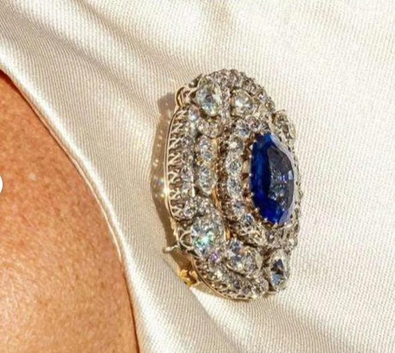 Queen Máxima of the Netherlands Blue Sapphire Brooch Replica in
