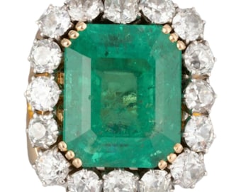vintage look  antique jewelry: 925 sterling silver moissanite and emerald Ring