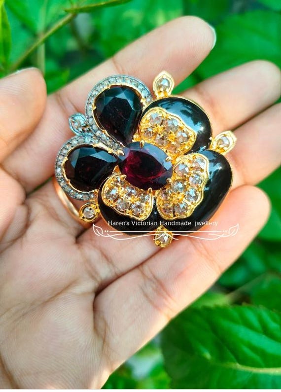 Broche Ancienne Cœur XIXe Siècle - Fleur De Pensée Grenat Et Perle - Métal Doré - Bon état