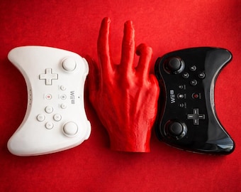 "Offizieller Wii U Pro Nintendo Controller für Klassik und Design ""WUP-005""."