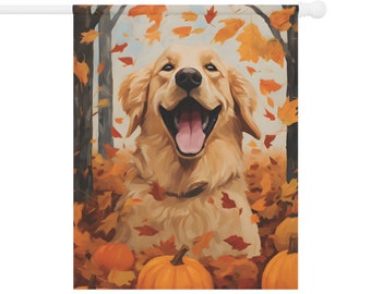 Pode incluir: Um cão golden retriever com uma expressão feliz está rodeado de folhas de outono e abóboras. O cão está em um ambiente de floresta com árvores no fundo.