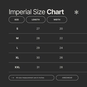 Op de afbeelding: Een donkergrijze tabel met de titel "Imperial Size Chart" met afmetingen voor maat, lengte en breedte in inches. Maten vari&euml;ren van S tot XXL. De tekst "All size measurements are in inches" staat onderaan.