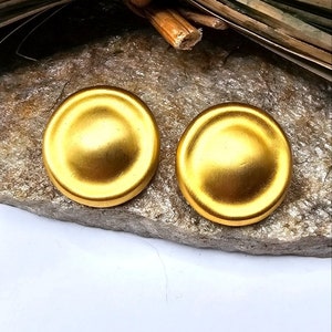 80&#39;s Brushed Earrings Clip-On Brutalist Stud Gold Tone Fashion Costume Jewelry Collectable Vintage Estate Jewelry