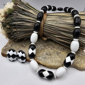 Avon 1987 Sunsations Choker Necklace Earrings Spectator Black Beads Interlocking Design Jewelry Set Costume Fashion Jewelry Collectable
