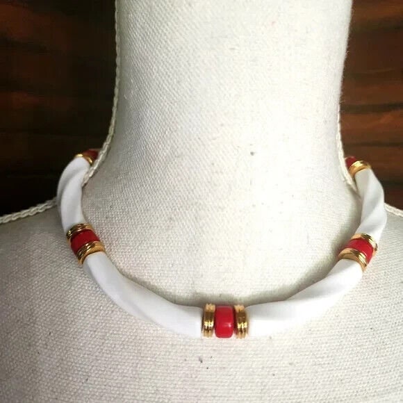 Rare Avon 1988 Classic Twist Necklace Red White Gold Tone Statement Fashion Costume Jewelry Collectable Vintage Estate