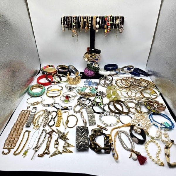 Lot of 214 Bracelets Wearable Bangle Clamper Stretch Chain Beaded Charm Rhinestone Gold Silver Tone Jewelry Plastic Metal Bundle Lot Estate