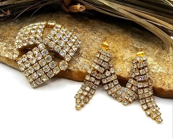 70's Gold Tone Rhinestone Broche & Aretes Set Clip-On Drop Glam Formal Demi Parure Declaración Moda Bisutería Coleccionable Vintage