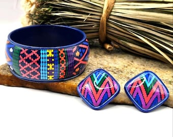Avon 1989 Color Contrast Earrings & Bracelet Set Pierced Bangle Jewelry Set Statement Fashion Costume Jewelry Collectable Vintage Estate