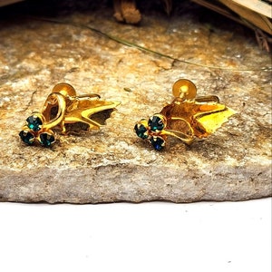 Jaren '50 Groene Strass Clip-On Schroef Terug Oorbellen Goudkleurige Blad MCM Sieraden Mode Kostuum Sieraden Verzamelbaar Vintage Estate