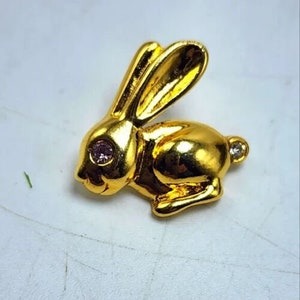 Gold Tone Rhinestone Rabbit Lapel Pin Bunny Easter Spring Pinback Brooch Fashion Costume Jewelry Collectable Vintage Estate Jewelry