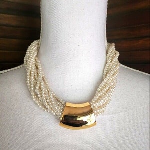 Modern Casual Corner Faux Pearl Necklace Reversable Pendant Gold Tone Statement Costume Fashion Jewelry Collectable Vintage Estate Jewelry