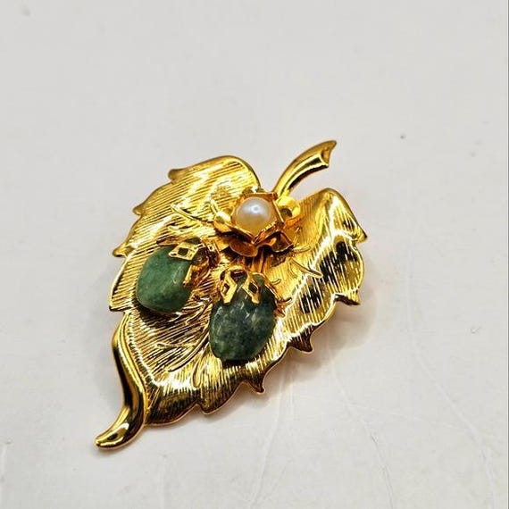 JadeAngel Snowflake Brooch For Women - Brass With Cubic Zirconia & Imitation Pearl, 40mm Elegant Pin