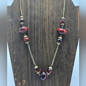 Colar de contas de pedra facetada dos anos 90, ajustável, tom dourado, joias da moda, joias vintage colecionáveis