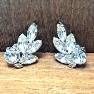 Designer Signed Rare 40&#39;s Eisenberg Rhinestone Earrings Clip-On Silver Tone Stud Statement Fashion Costume Jewelry Collectable Vintage