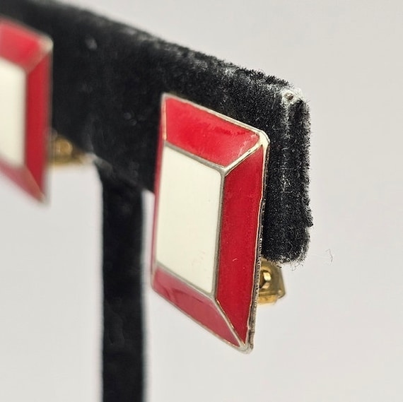 80's Red Enamel Square Gold Tone Earrings Clip-On… - image 2