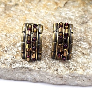 Boucles d'oreilles Coldwater Creek des TN-O. 00, perles Huggie perlées, bordure en laiton, bijoux fantaisie à la mode, bijoux de collection vintage