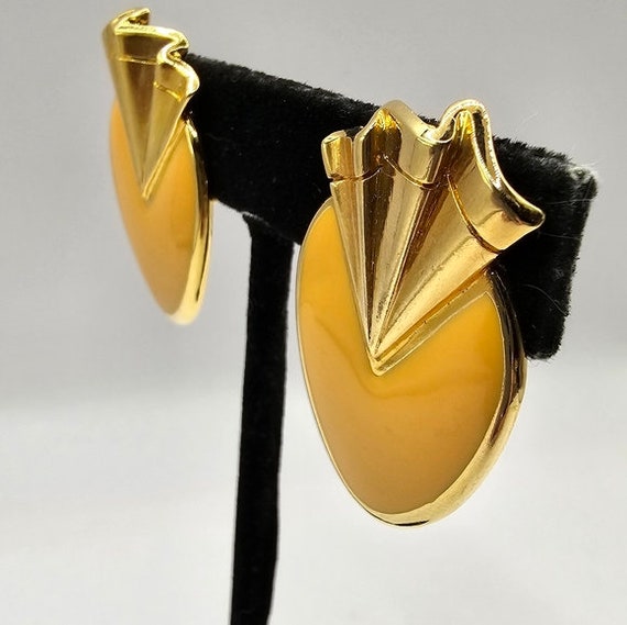 Avon 1990 Pleated Fanfare Earrings Clip-On Oval F… - image 2