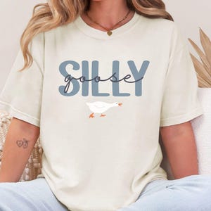 Silly Goose Shirt, Retro Silly Goose Shirt, Silly Goose on the Loose, Funny Goose Shirt, Silly Goose Tee, Funny Meme Shirt, Funny Shirt