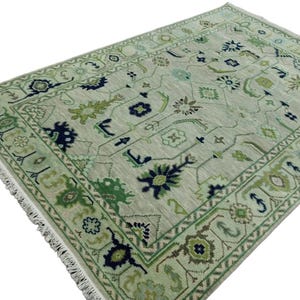 Hand Knotted Wool Rug: Light Green Oriental Floral Geometric Carpet