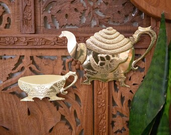 Vintage "Home Interiors" Metal Teapot & Teacup Wall Hanger Set | Charming | Retro Kitchen Decor