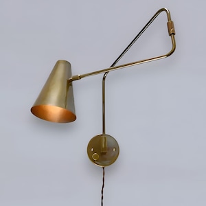 Vintage Brass Wall Lamp – Mid Century Swing Arm Sconce – Adjustable Wall Light – Retro Industrial Cone Shade Lighting – MCM Wall Fixture