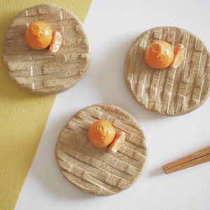 Elegante handgemaakte eetstokjeshouder in Yuzu-stijl